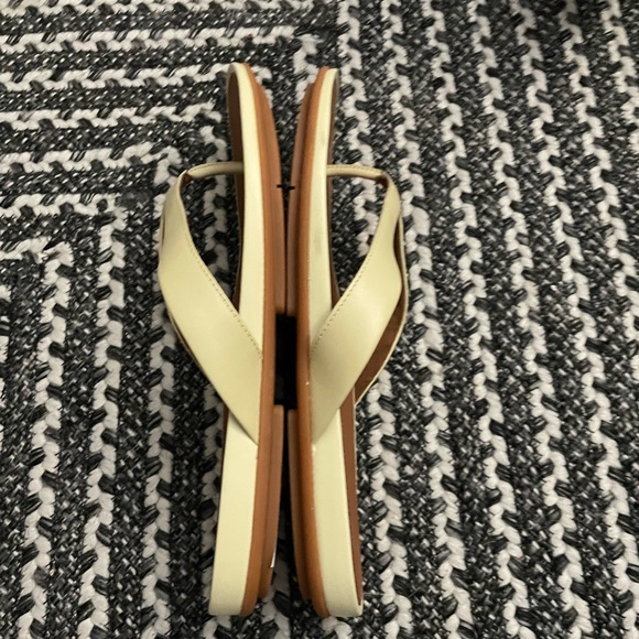 NWOT Fitflops GRACIE Leather Flip flops Leather Sandals Size 10 - Picture 8 of 8